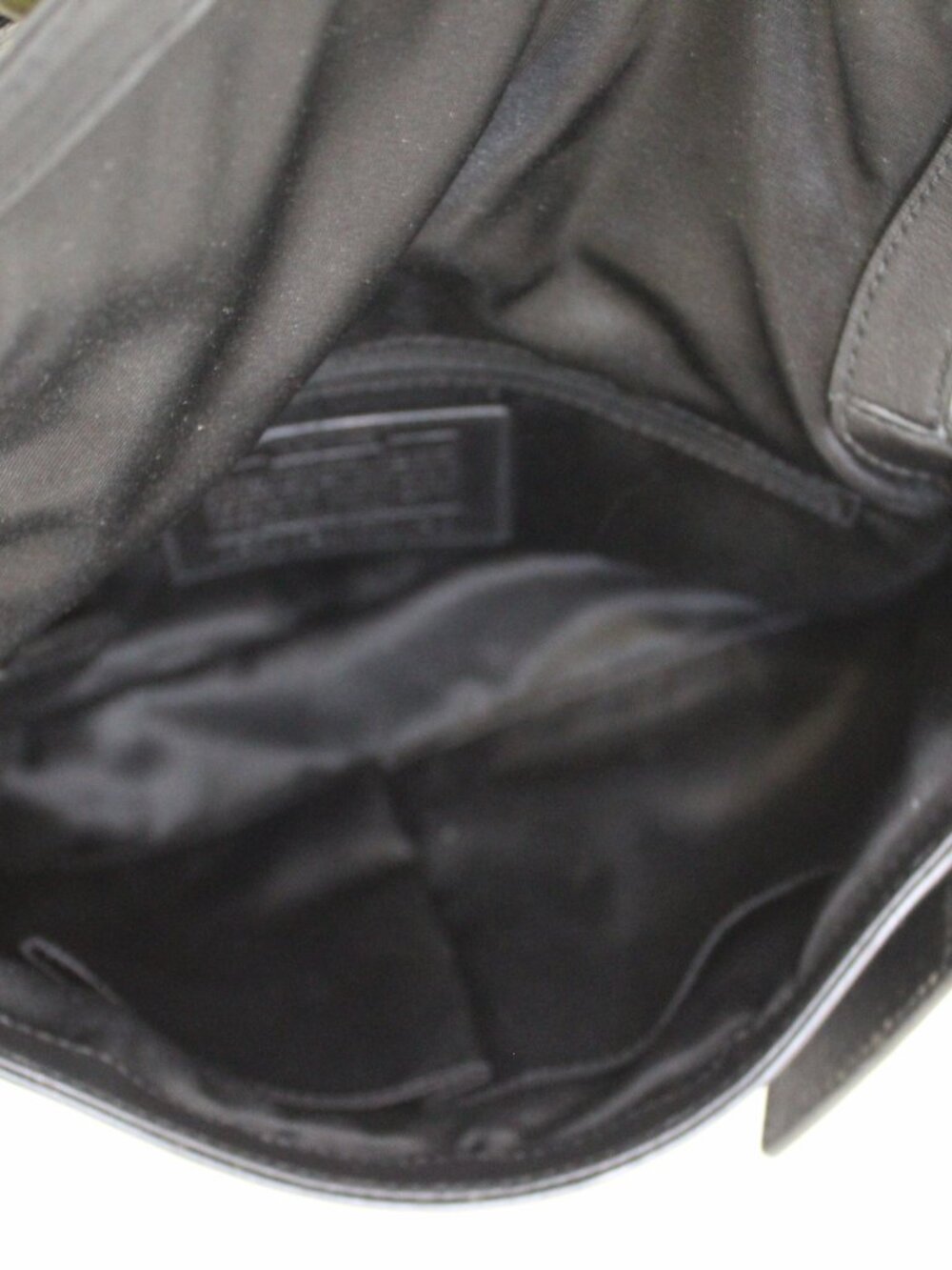 Coach Soho Black Leather Flap Shoulder Bag Gold Hardware 2010 Y2K Classic - Picture 13 of 14